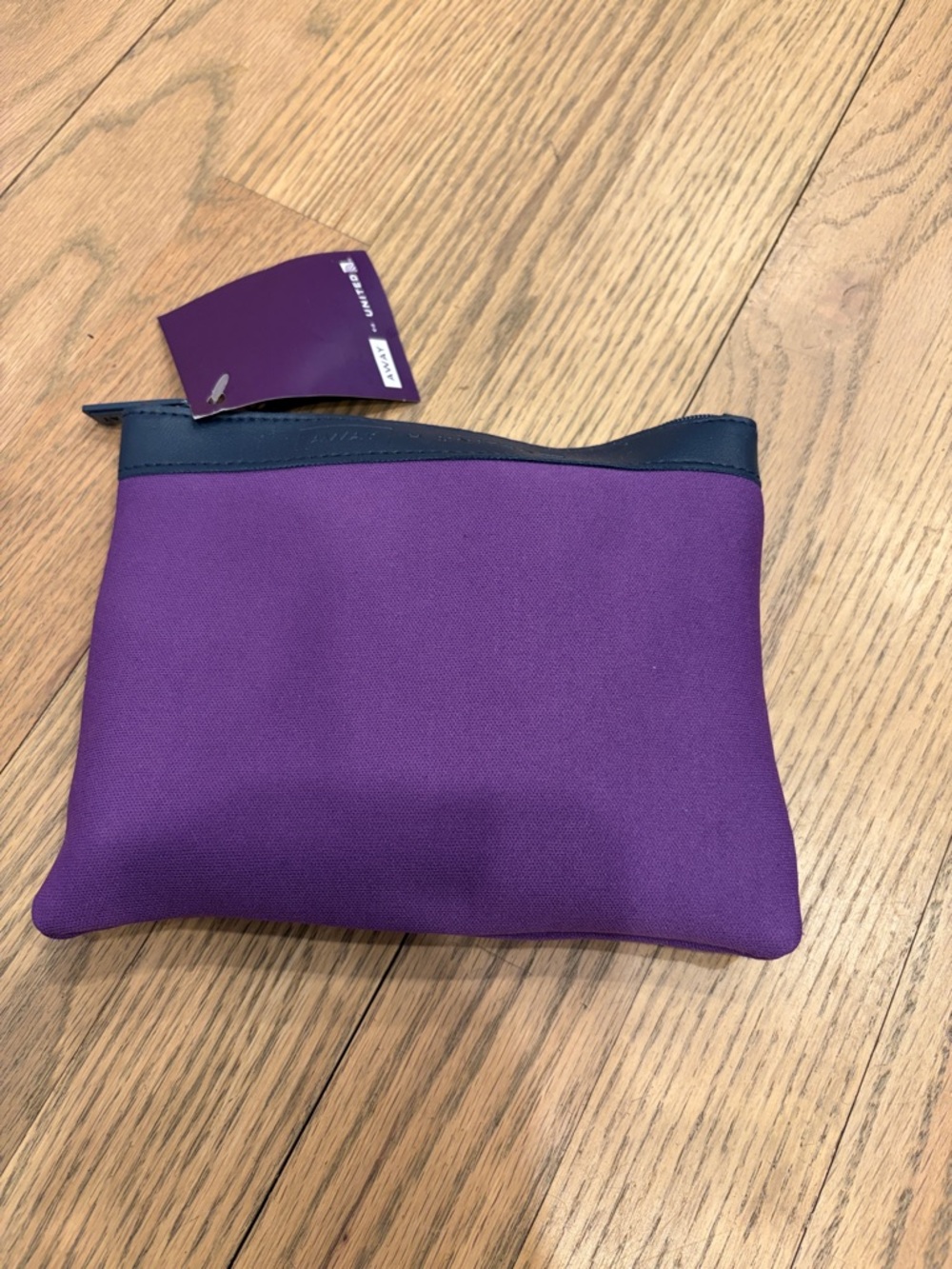New: United Airlines x Away Premium Amenity Kit - Picture 2 of 7